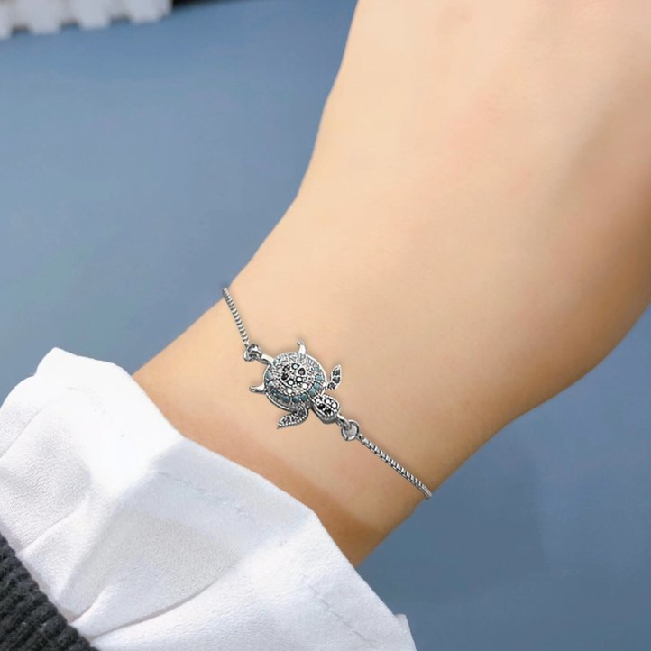 Adjustable Sparkling Turtle Bracelet